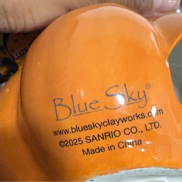 Hello kitty Blue Sky Orange Ceramic Halloween Figurine - Picture 5 of 5